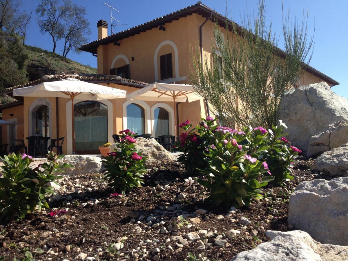 Il Casale San Martino Bed and Breakfast Norcia Eksteriør billede