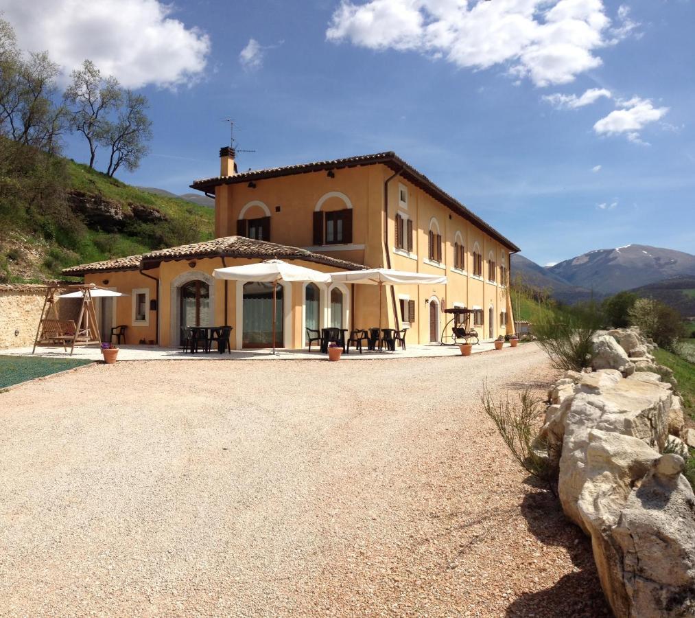 Il Casale San Martino Bed and Breakfast Norcia Eksteriør billede